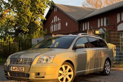 Toyota Avensis 180.000 km 2.300 &euro; Berlin 12524