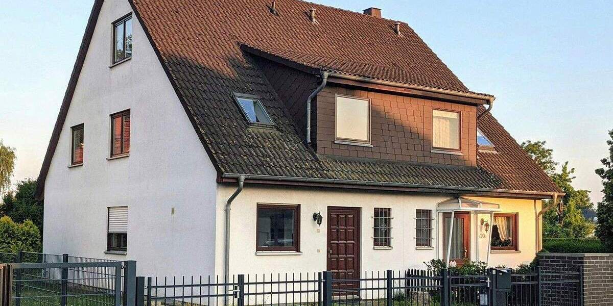 Doppelhaushälfte Berlin Mahlsdorf - 6 Zimmer, 120 m&sup2;, 2.150&euro; | Angebot:25705049