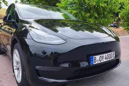 Tesla Model Y 47.755 km 35.900 &euro; Berlin 10115