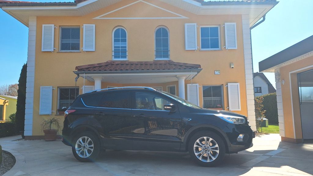 Ford Kuga 59.800 km 13.971 &euro; Ahrensfelde 16356