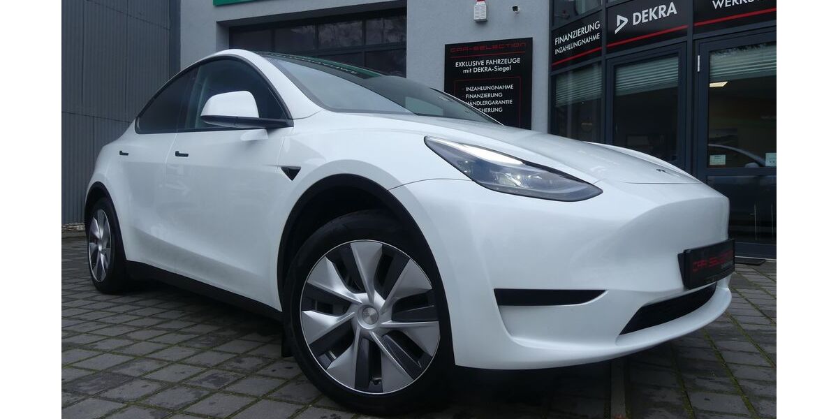 Tesla Model Y 17.765 km 34.600 € Berlin 13156