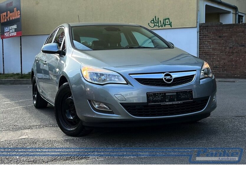 Opel Astra 1.4 150 Jahre *SHZ*PDC*AUX*Teilleder* 112.935 km 5.990 € Berlin 13187