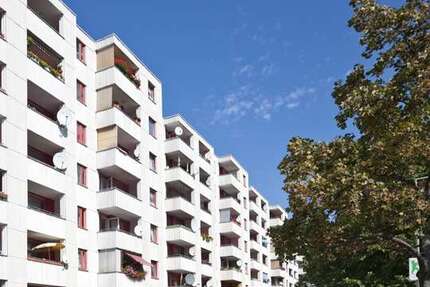 Wohnung zum Mieten in Berlin 303,14 € 41.87 m²
