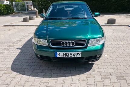Audi A4 151.700 km 3.900 &euro; berlin 12207