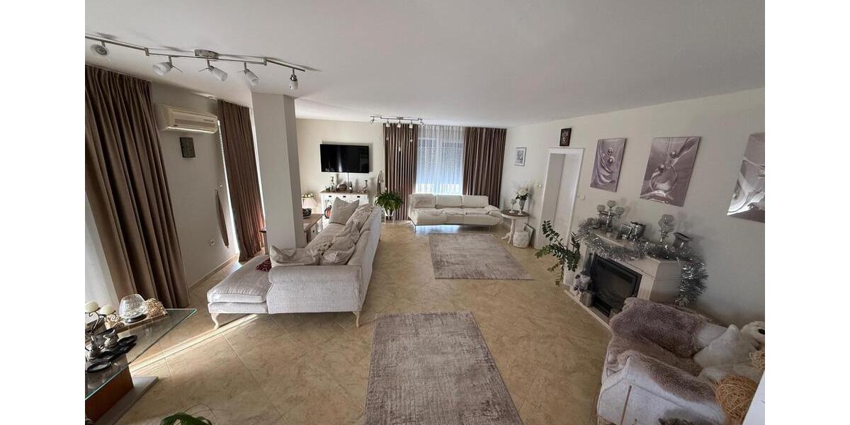 Villa Berlin Charlottenburg-Wilmersdorf - 5 Zimmer, 273 m&sup2;, 490.000&euro; | Angebot:25837691