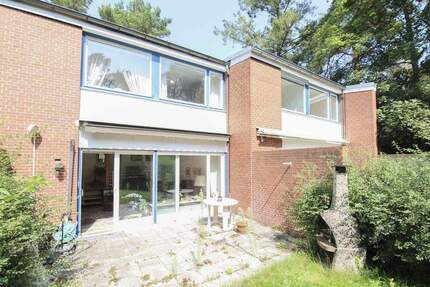 Bezugsfrei: Gepflegtes 3,5-Zi.-Reihenmittelhaus mit Tiefgarage und Garten in Nikolassee! 3 zimmer