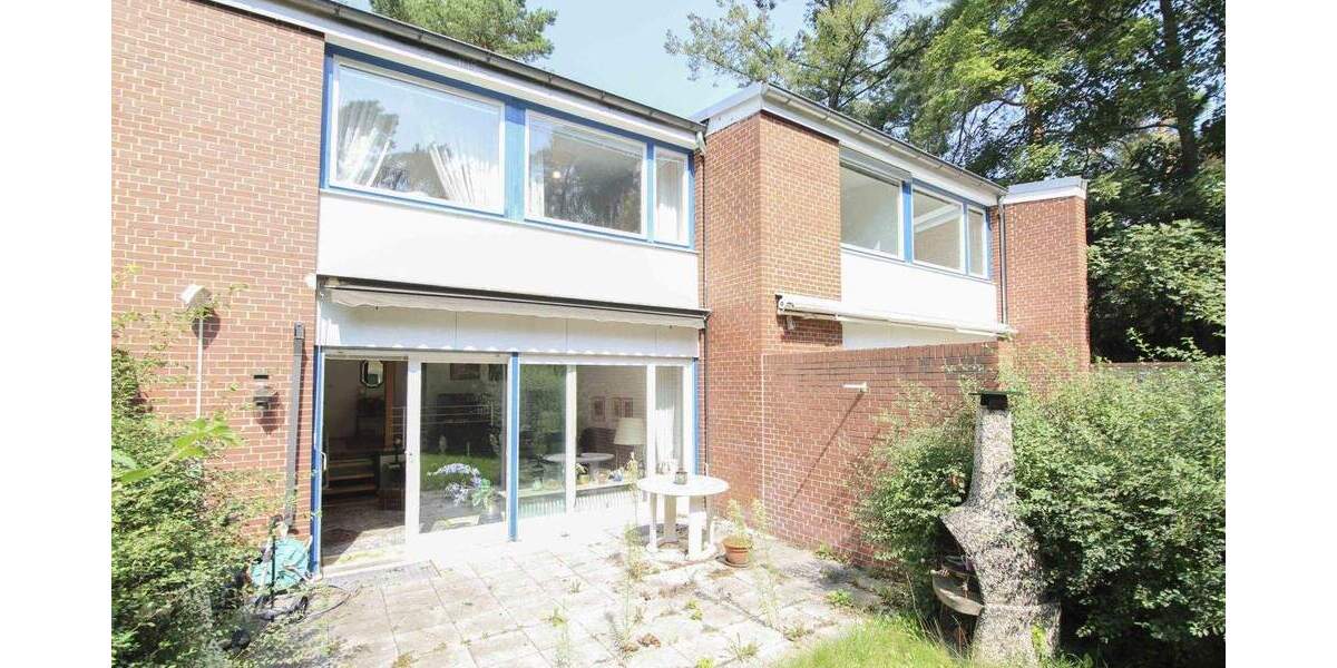 Bezugsfrei: Gepflegtes 3,5-Zi.-Reihenmittelhaus mit Tiefgarage und Garten in Nikolassee! 3 zimmer