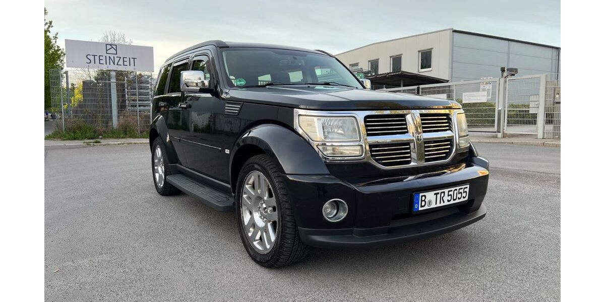 Dodge Nitro 223.000 km 8.999 &euro; Berlin 12057