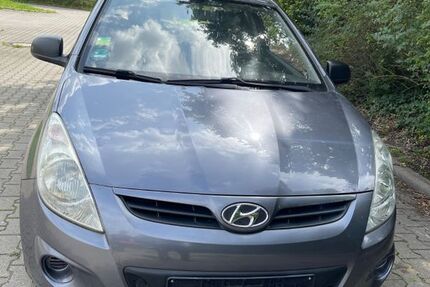Hyundai i20 125.000 km 2.150 &euro; Schönefeld 12529