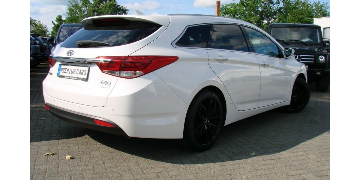 Hyundai i40 cw 1.7 CRDi Blue Premium DCT Infinity Leder 101.563 km 12.980 &euro; Falkensee 14612
