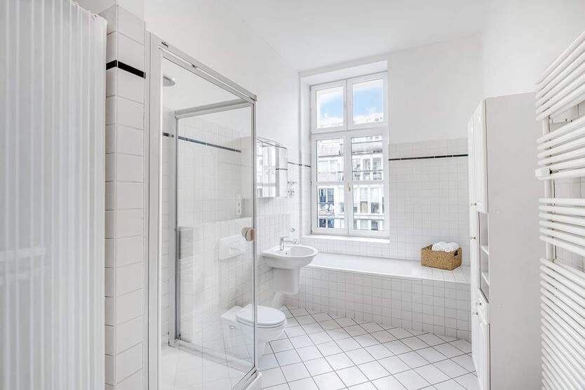 Lichtdurchfluteter Altbau in ruhiger Lage nahe Spree und Regierungsviertel 3 zimmer