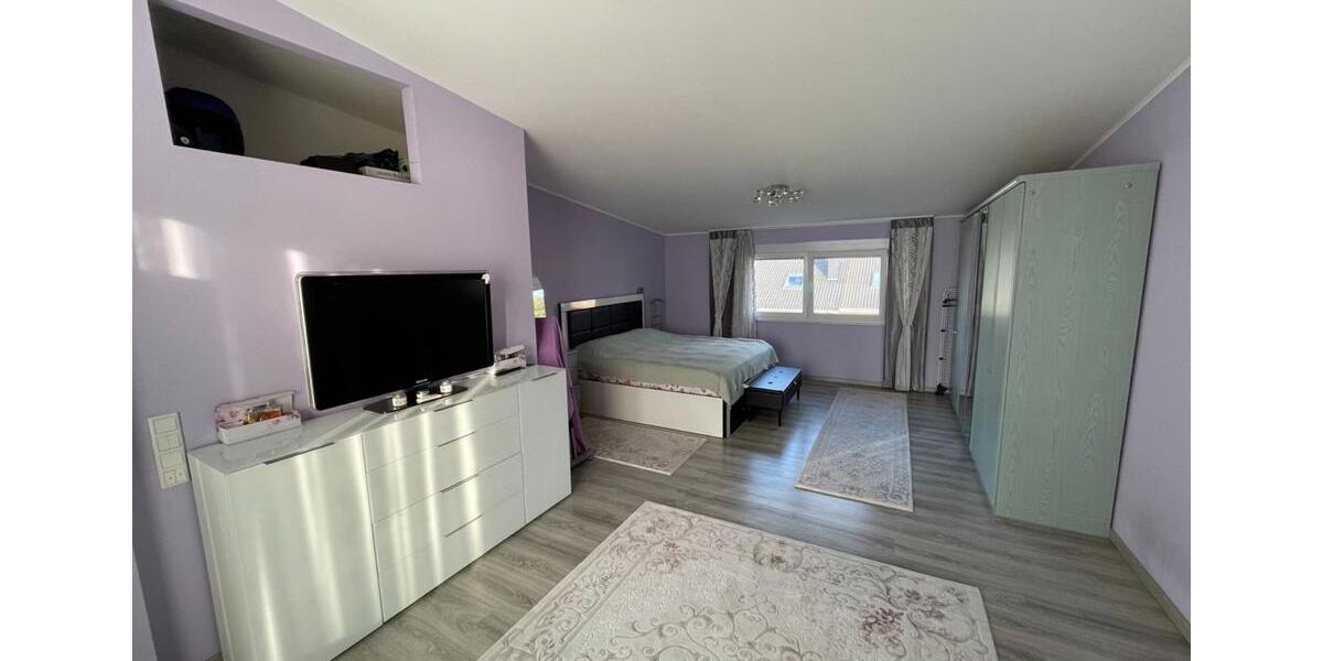 Reihenhaus Berlin Spandau - 5 Zimmer, 142 m&sup2;, 2.700&euro; | Angebot:24382711