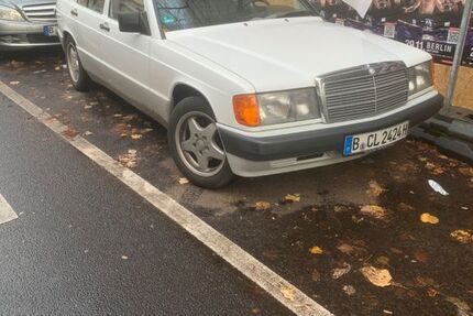 Mercedes-Benz 190 171.460 km 10.999 € Berlin 12349