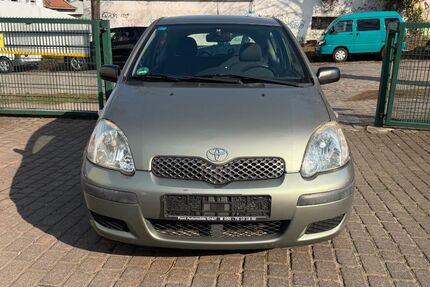 Toyota Yaris 207.025 km 899 &euro; Berlin 12524