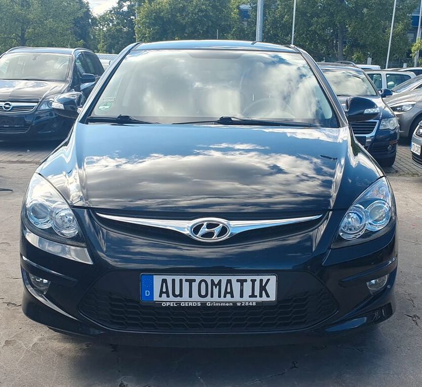 i30