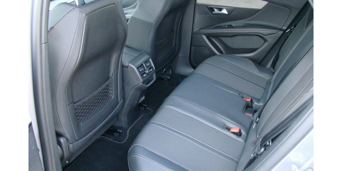 Peugeot 3008 1.2 PureTech GT ACC LED Pano 360º 14.773 km 24.980 &euro; Falkensee 14612