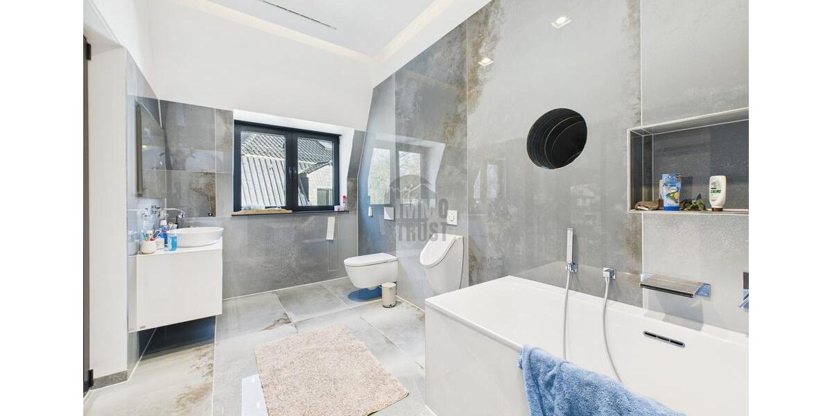 DAS BESTE AUS ZWEI WELTEN – STADTNÄHE & SEEROMANTIK IN EINEM ZUHAUSE 7 zimmer