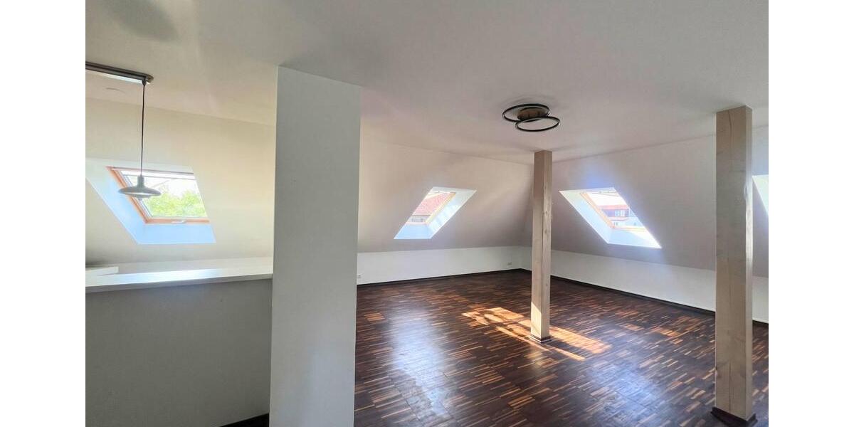 Dachgeschoßwohnung Berlin Treptow-Köpenick - 2 Zimmer, 80 m&sup2;, 1.196&euro; | Angebot:26421647
