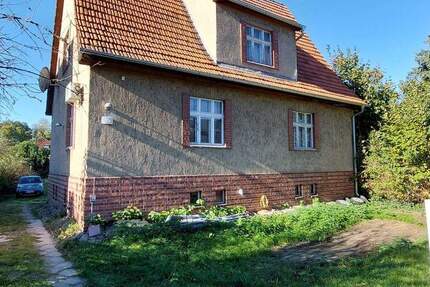 Raus aus der Miete ! Viel Raum und Platz: Vielseitiges renovierungsbedürftiges Einfamilienhaus, zum kurzfristigen Bezug, 6 zimmer