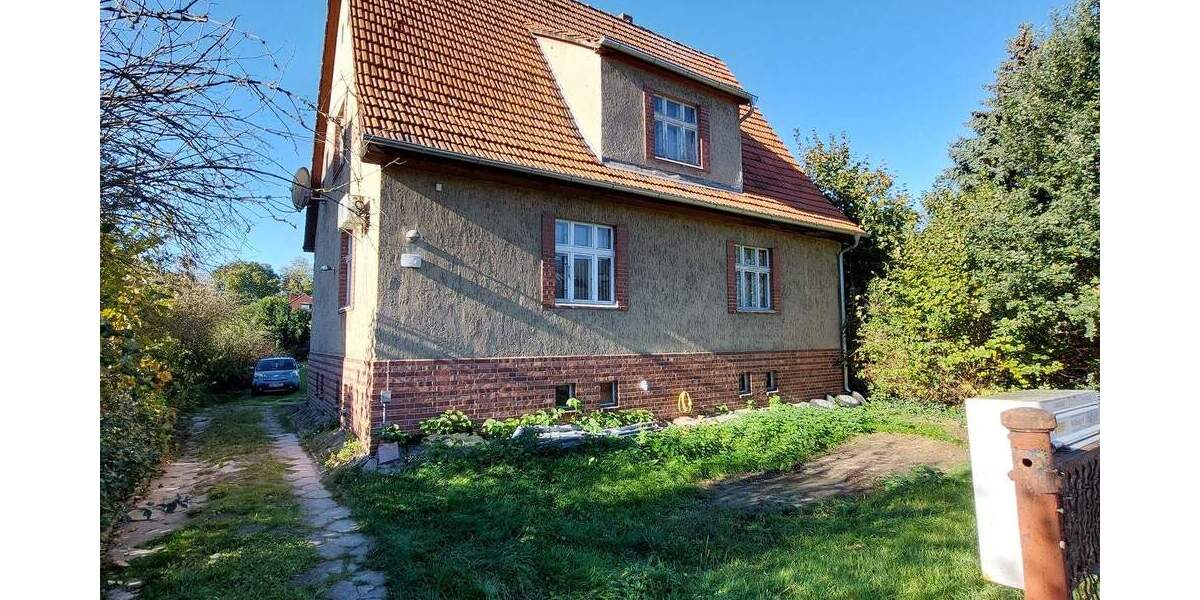 Raus aus der Miete ! Viel Raum und Platz: Vielseitiges renovierungsbedürftiges Einfamilienhaus, zum kurzfristigen Bezug, 6 zimmer