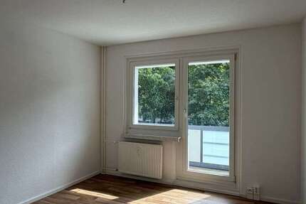 Wohnung Berlin Hellersdorf - 4 Zimmer, 68 m&sup2;, 899&euro; | Angebot:27318366