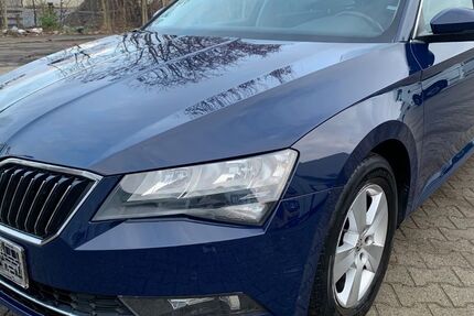 Skoda Superb 185.000 km 10.900 &euro; Berlin 12057