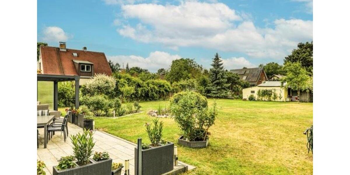 Einfamilienhaus Berlin Treptow-Köpenick - 8 Zimmer, 218 m&sup2;, 3.500&euro; | Angebot:25899025