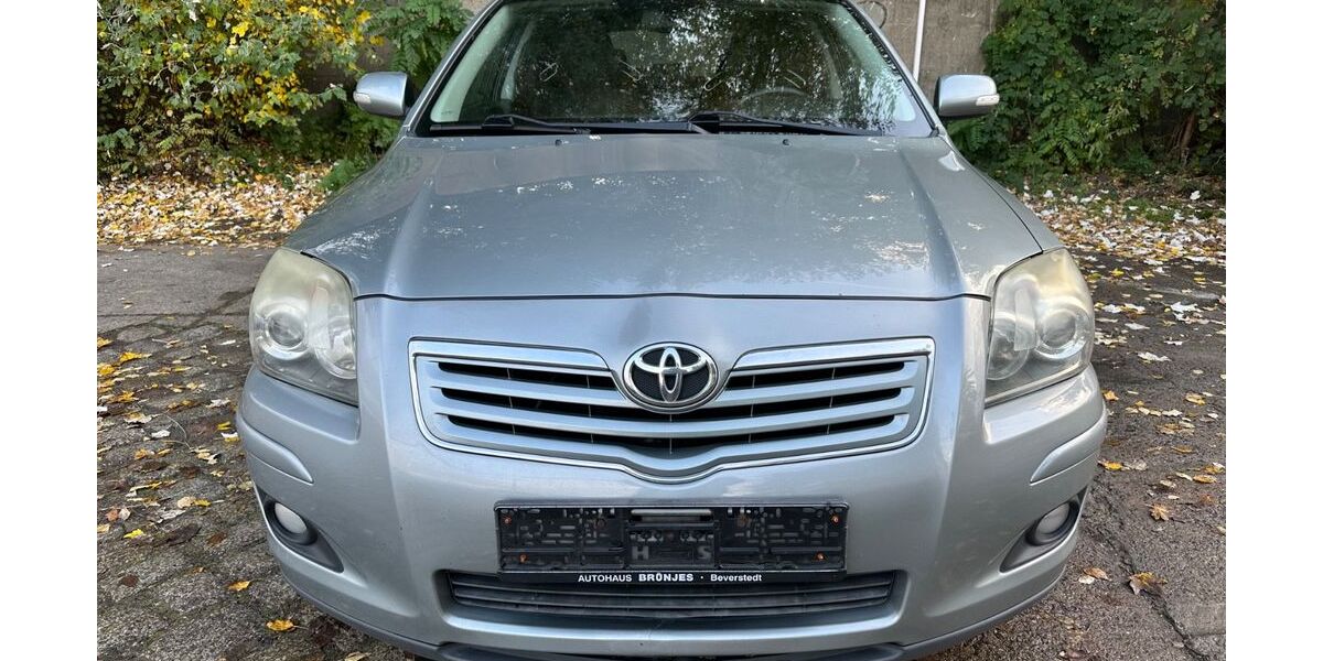 Toyota Avensis 300.000 km 2.350 &euro; Berlin 13053