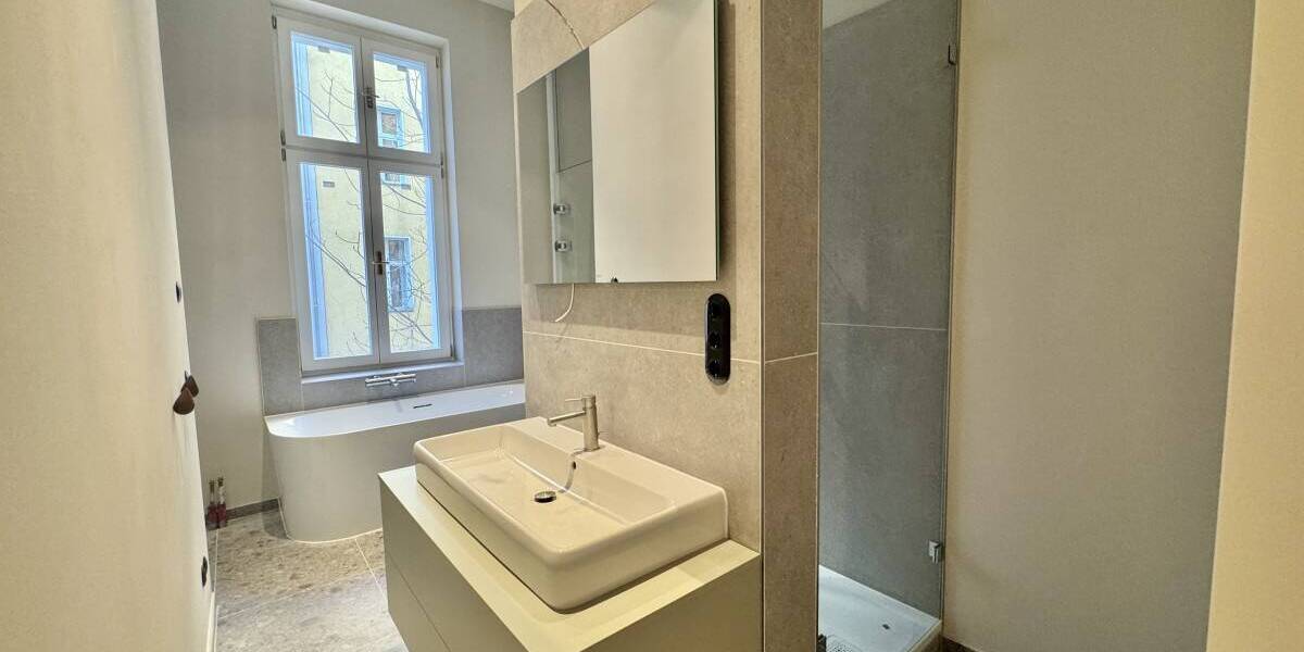 Etagenwohnung Berlin Charlottenburg - 4 Zimmer, 181 m&sup2;, 1.750.000&euro; | Angebot:26030242