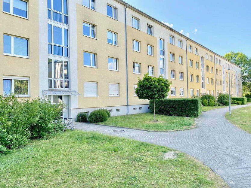 *Provisionsfrei* Bezugsfertige 2-Zimmerwohnung mit Balkon nahe S-Bahnhof