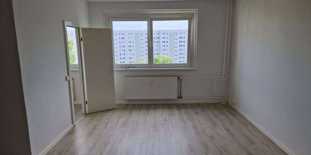 Etagenwohnung Berlin Neu-Hohenschönhausen - 3 Zimmer, 88 m&sup2;, 999&euro; | Angebot:26102181