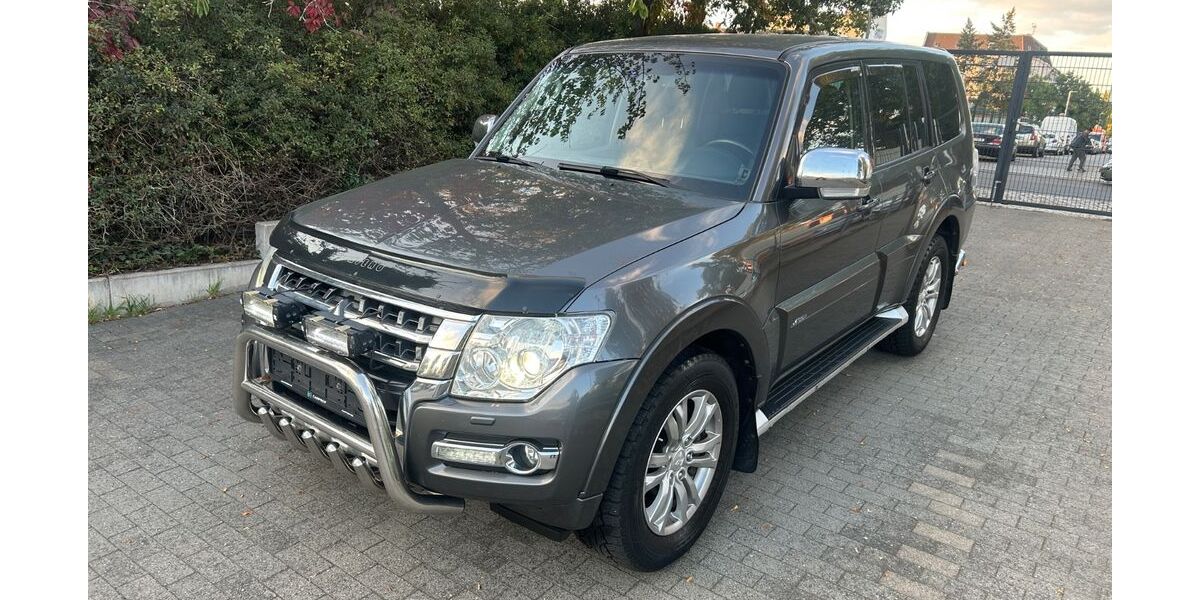 Mitsubishi Pajero 139.000 km 23.999 € Berlin 13581