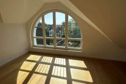Wohnung zum Mieten in Berlin 1.890 € 131.58 m²