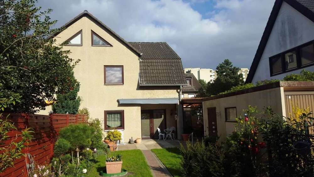 Haus zum Kaufen in Berlin - Spandau 680.000 € 96 m² 5 zimmer