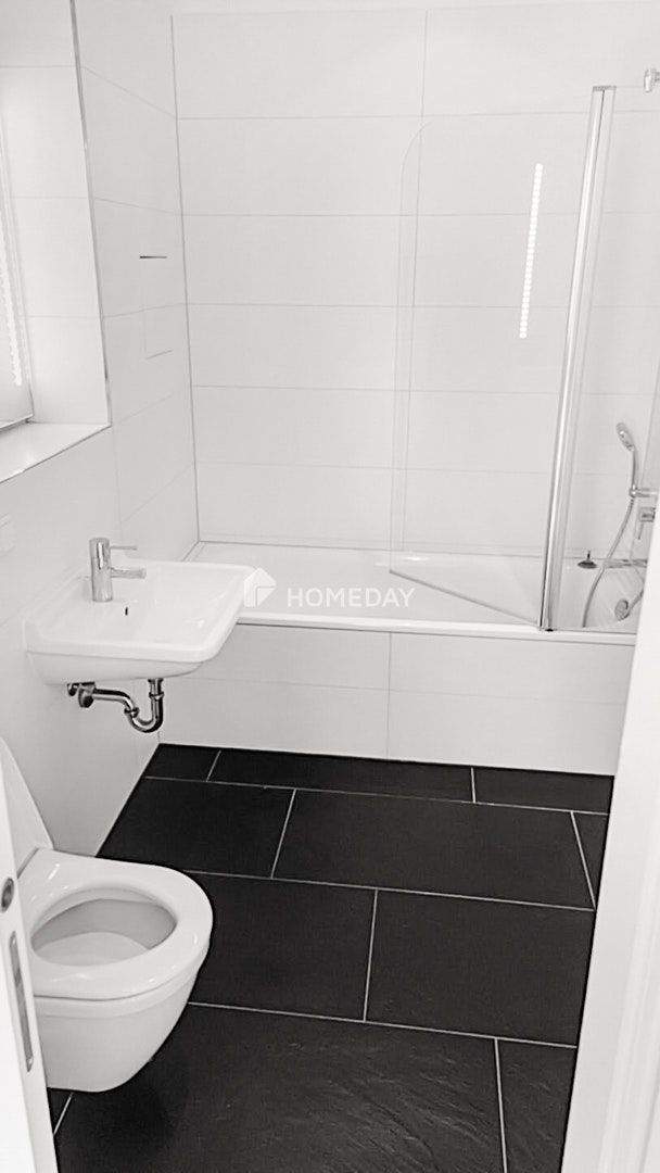 Moderne 2-Zimmer-Wohnung mit Balkon in erstklassiger Wasserlage und Blick auf die Spree 2 zimmer