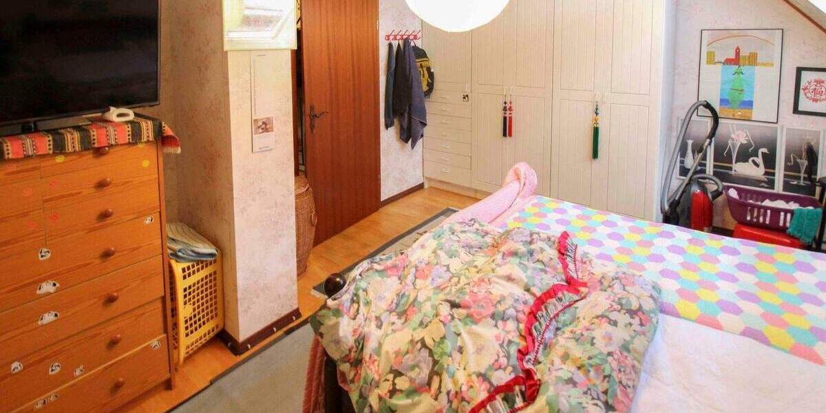 Reihenmittelhaus Berlin Buckow - 5 Zimmer, 120 m&sup2;, 500.000&euro; | Angebot:25880077