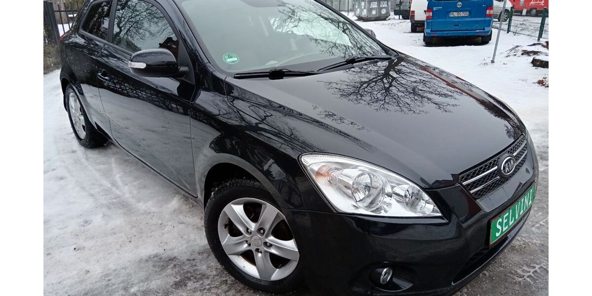 Kia pro ceed / ProCeed 117.000 km 3.990 &euro; Berlin - Schöneberg 10781