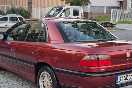 Opel Omega 113.000 km 2.500 &euro; berlin 10559