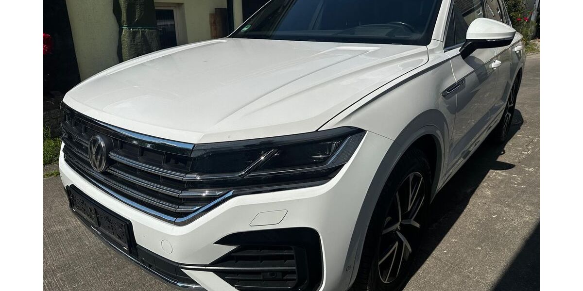 VW Touareg 124.443 km 36.999 &euro; Schönefeld/ OT Großziethen 12529