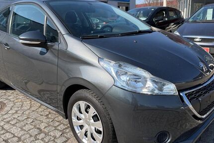 Peugeot 208 99.100 km 5.490 &euro; Berlin 12277