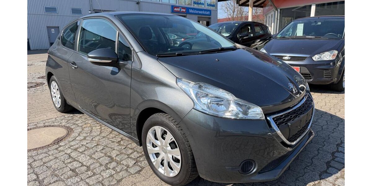Peugeot 208 99.100 km 5.490 &euro; Berlin 12277