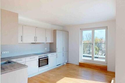 Wohnung Berlin Lichtenberg - 4 Zimmer, 116 m&sup2;, 2.510&euro; | Angebot:26369516
