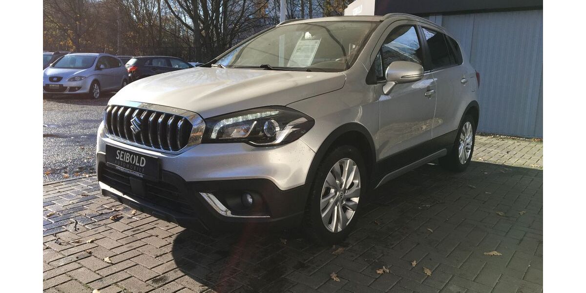 Suzuki (SX4) S-Cross 44.001 km 12.980 &euro; Berlin 10315