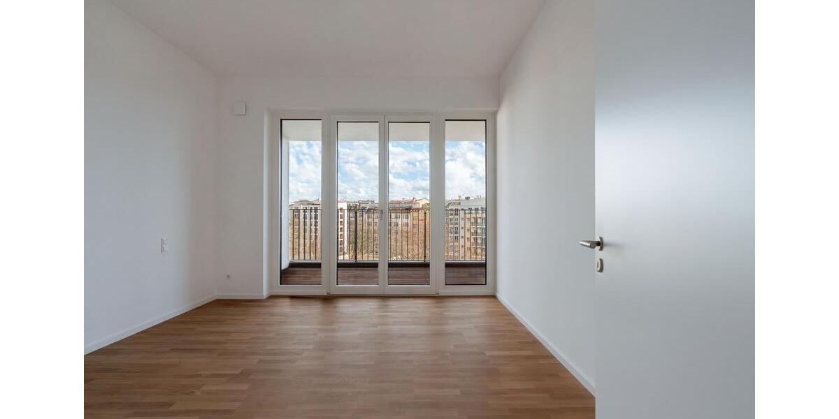 Etagenwohnung Berlin Tempelhof-Schöneberg - 2 Zimmer, 81 m&sup2;, 2.091&euro; | Angebot:26137074