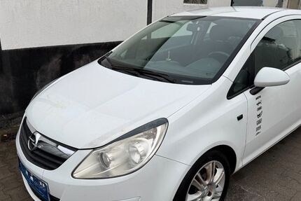 Opel Corsa 141.665 km 2.000 &euro; Berlin 13089