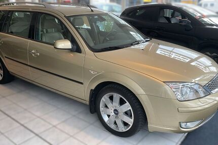 Ford Mondeo 45.711 km 9.490 &euro; Berlin 13509