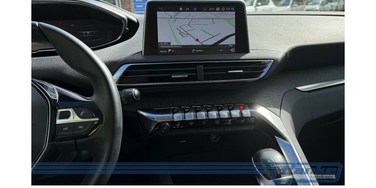 Peugeot 3008 Pano*F+R-Cam*Leder*Navi*Car-Play*E-Heck* 68.784 km 15.990 &euro; Berlin 13187