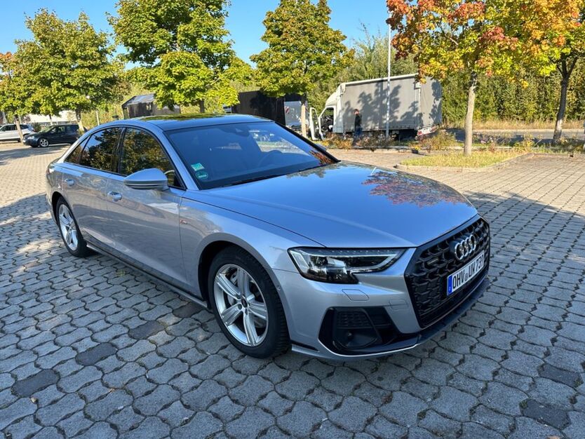 Audi A8 99.670 km 49.500 € Velten 16727