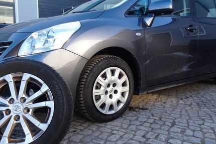 Toyota Verso 202.561 km 5.790 &euro; Falkensee 14612