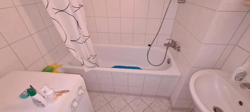 Etagenwohnung Berlin Lichtenberg - 1 Zimmer, 32 m&sup2;, 895&euro; | Angebot:26004822